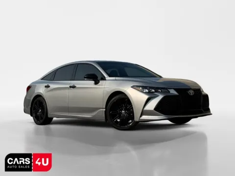 Silver 2022 Toyota Avalon Hybrid XSE for sale in Knoxville, TN