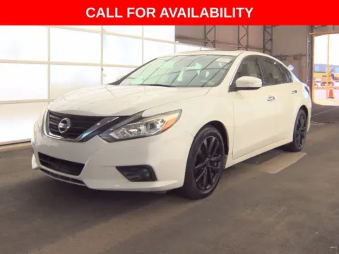White 2016 Nissan Altima 2.5 SV for sale in Knoxville, TN