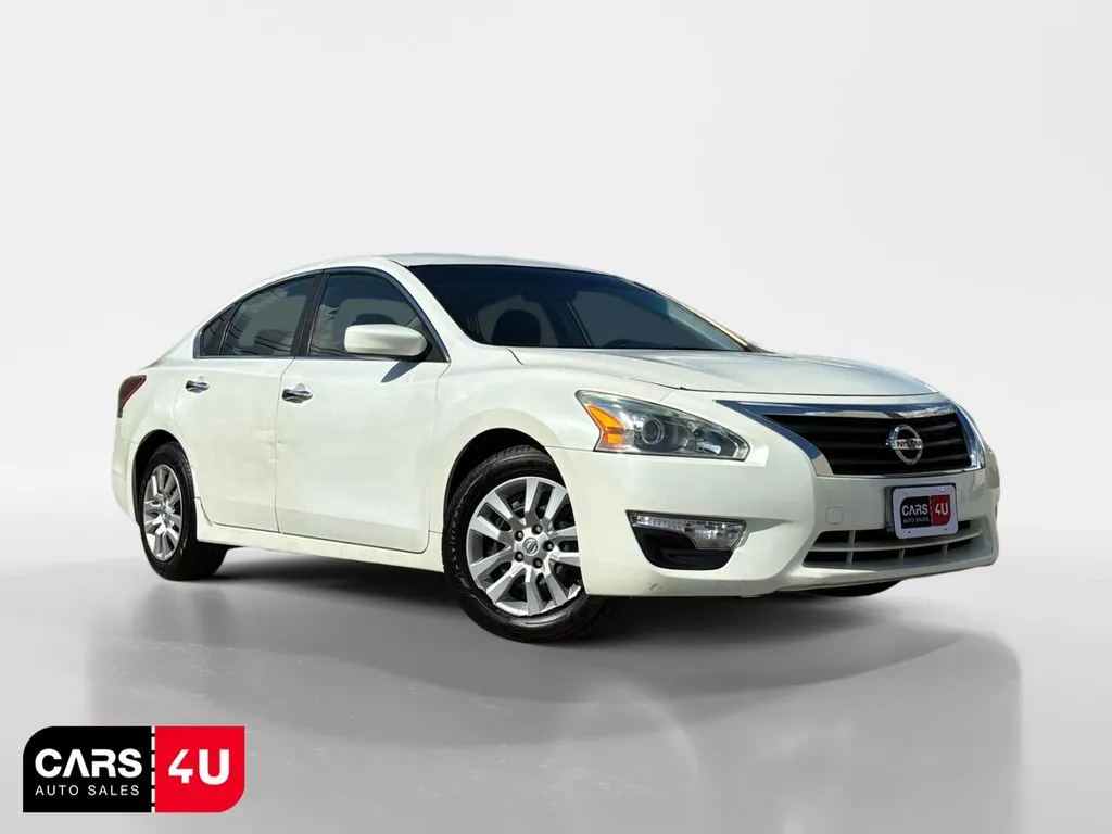 White 2013 Nissan Altima 2.5 S for sale in Knoxville, TN