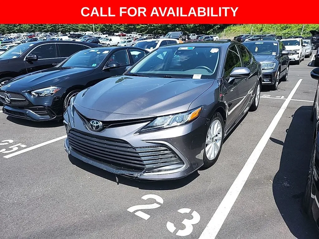 Gray 2022 Toyota Camry LE for sale in Knoxville, TN