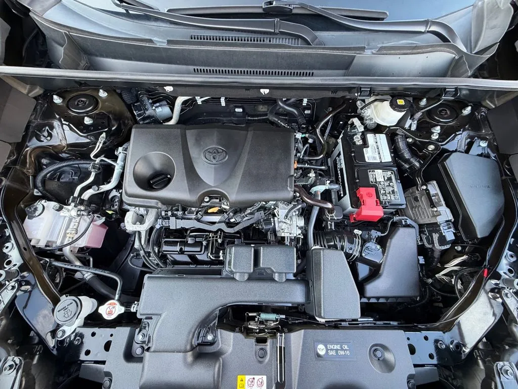 2023 Toyota RAV4 XLE - Photo 9