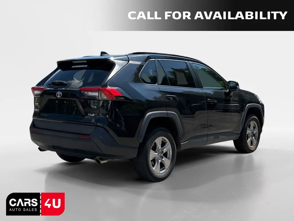 2023 Toyota RAV4 XLE - Photo 7