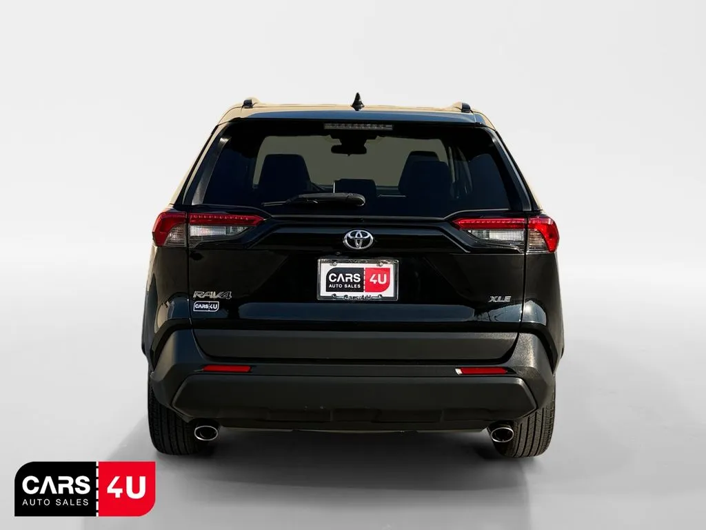 2023 Toyota RAV4 XLE - Photo 6
