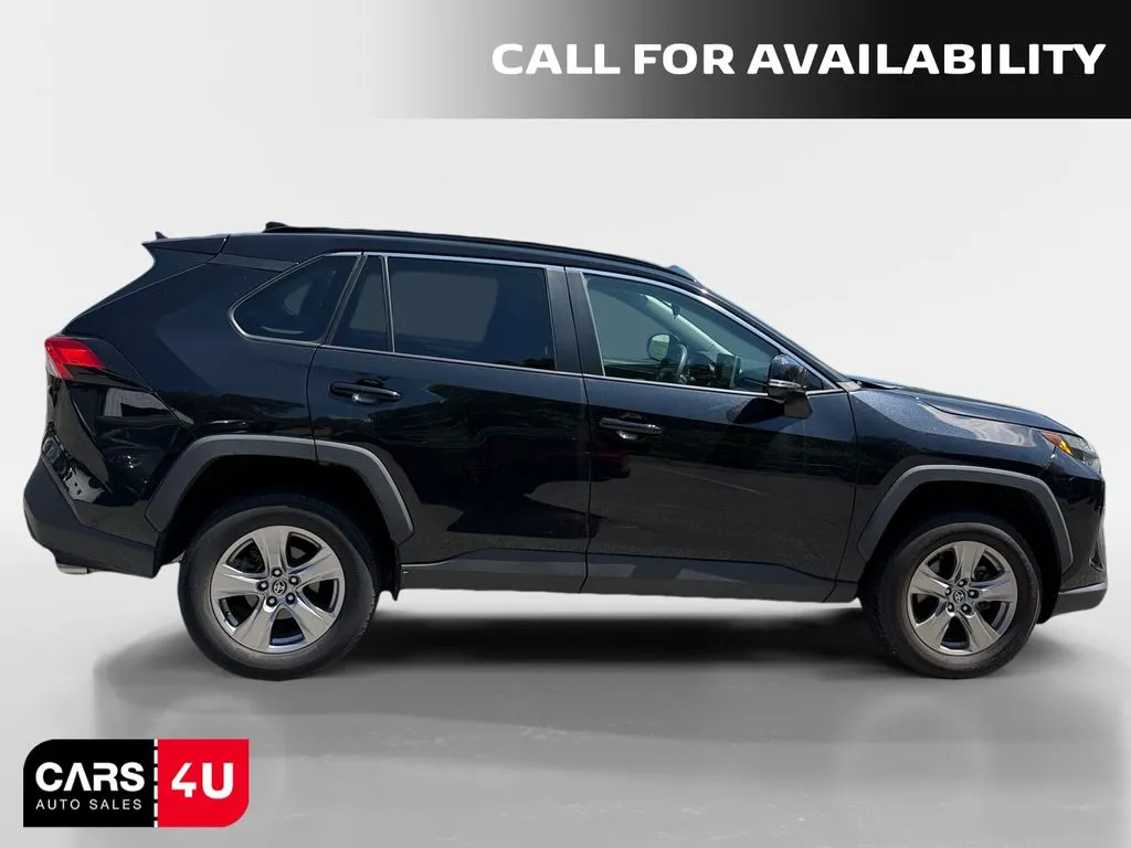 2023 Toyota RAV4 XLE - Photo 8