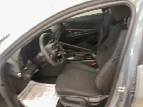More photos of 2021 Hyundai Elantra SEL at Cars 4 U LLC, TN
