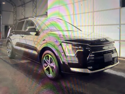 More photos of 2023 Kia Niro SX at Cars 4 U LLC, TN
