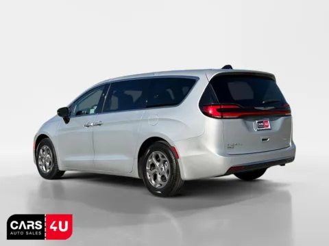 More photos of 2024 Chrysler Pacifica Limited at Cars 4 U LLC, TN