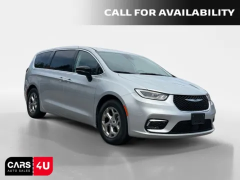 Silver 2024 Chrysler Pacifica Limited for sale in Knoxville, TN