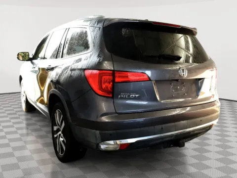 Another view of 2017 Honda Pilot Elite for sale in Knoxville, TN at Cars 4 U LLC