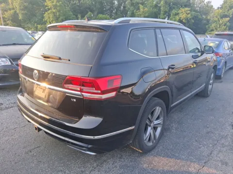 Another view of 2019 Volkswagen Atlas 3.6L V6 SE for sale in Knoxville, TN at Cars 4 U LLC