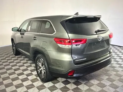 Photos of 2019 Toyota Highlander LE Plus for sale in Knoxville, TN at Cars 4 U LLC