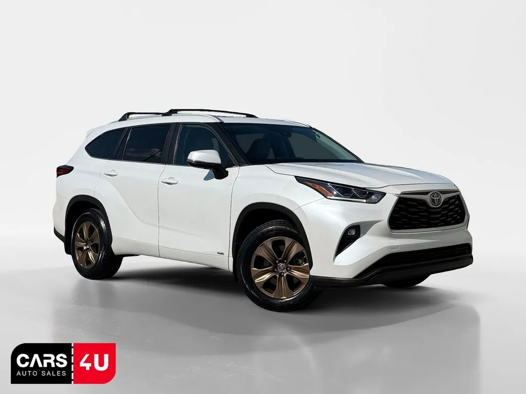 Unknown 2023 Toyota Highlander Hybrid Bronze Edition for sale in Knoxville, TN