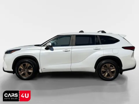 More photos of 2023 Toyota Highlander Hybrid Bronze Edition at Cars 4 U LLC, TN