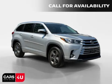 Silver 2017 Toyota Highlander Limited Platinum for sale in Knoxville, TN