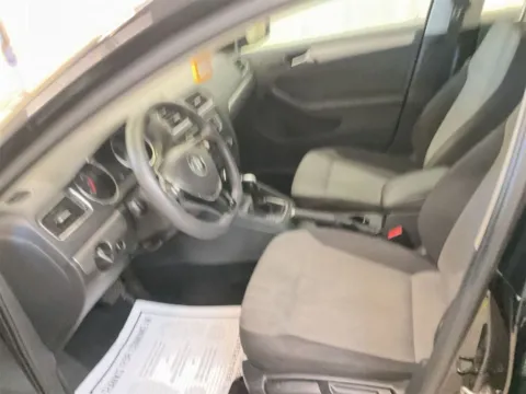 More photos of 2017 Volkswagen Jetta 1.4T S at Cars 4 U LLC, TN
