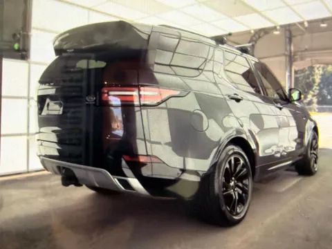 More photos of 2020 Land Rover Discovery HSE at Cars 4 U LLC, TN
