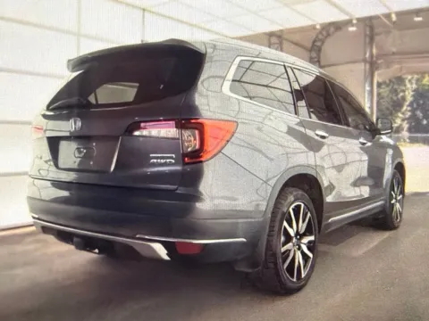 More photos of 2021 Honda Pilot Touring at Cars 4 U LLC, TN