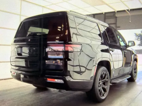 More photos of 2023 Jeep Wagoneer Series II at Cars 4 U LLC, TN