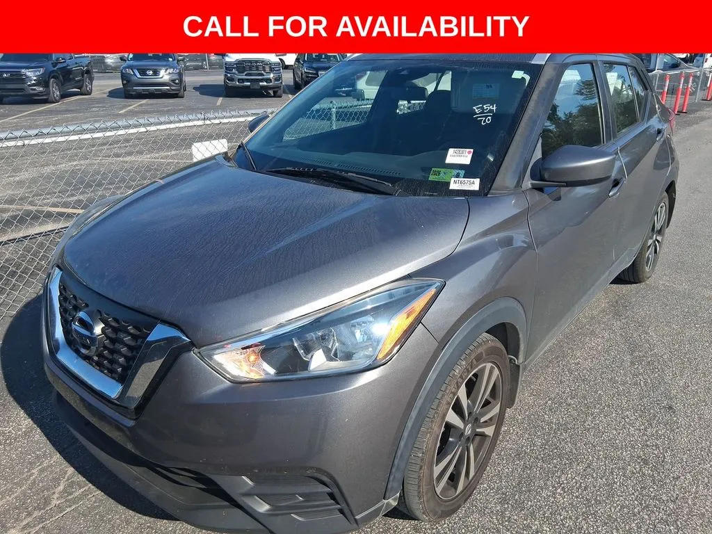 Gray 2020 Nissan Kicks SV for sale in Knoxville, TN