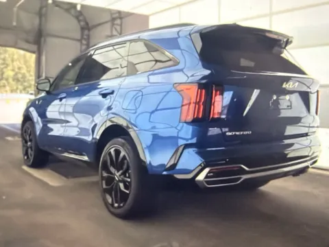 Photos of 2023 Kia Sorento SX for sale in Knoxville, TN at Cars 4 U LLC
