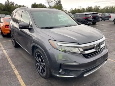 Photos of 2020 Honda Pilot Touring for sale in Knoxville, TN at Cars 4 U LLC