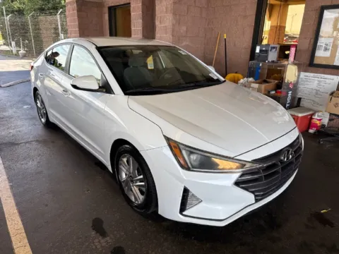 More photos of 2019 Hyundai Elantra SEL at Cars 4 U LLC, TN