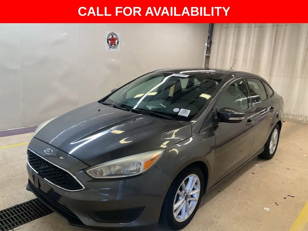 Gray 2016 Ford Focus SE for sale in Knoxville, TN