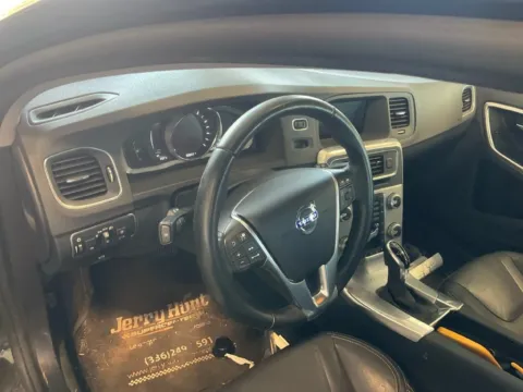 More photos of 2018 Volvo V60 T5 Dynamic at Cars 4 U LLC, TN