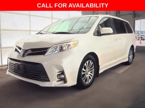 White 2020 Toyota Sienna XLE for sale in Knoxville, TN