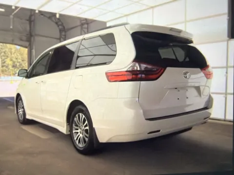 Photos of 2020 Toyota Sienna XLE for sale in Knoxville, TN at Cars 4 U LLC