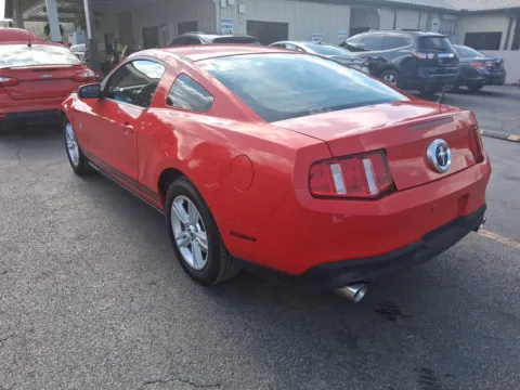 More photos of 2011 Ford Mustang V6 at Cars 4 U LLC, TN