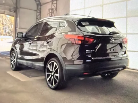 Photos of 2017 Nissan Rogue Sport SL for sale in Knoxville, TN at Cars 4 U LLC