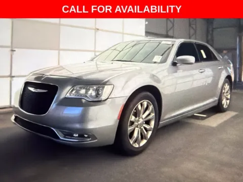 Silver 2015 Chrysler 300 Limited for sale in Knoxville, TN
