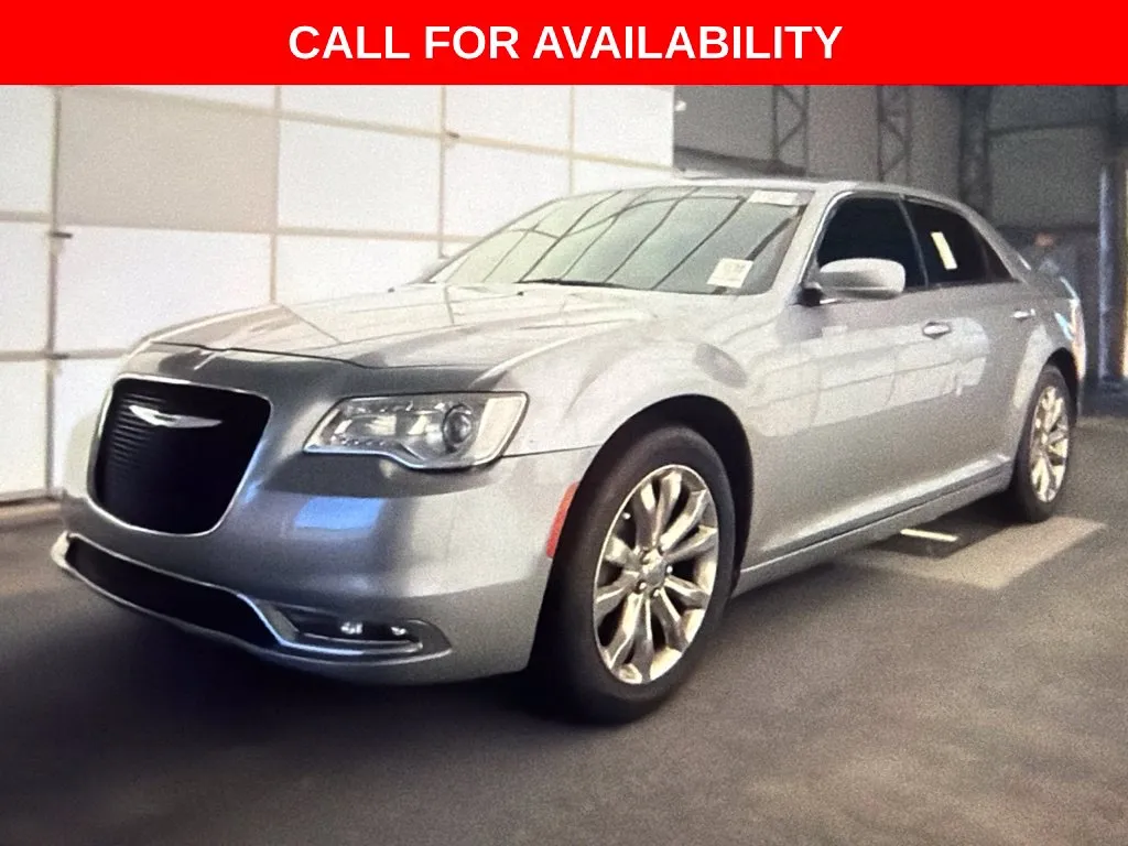 Silver 2015 Chrysler 300 Limited for sale in Knoxville, TN