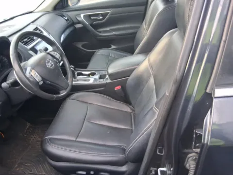 More photos of 2017 Nissan Altima 3.5 SL at Cars 4 U LLC, TN