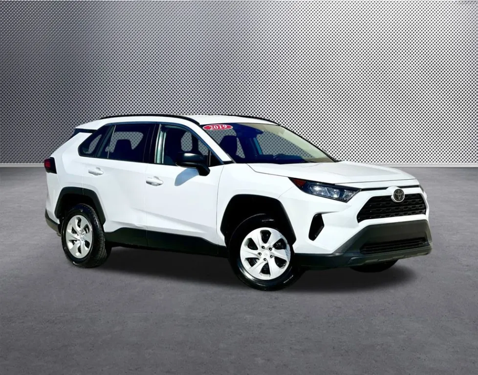 2019 Toyota RAV4 LE for sale in Knoxville, TN