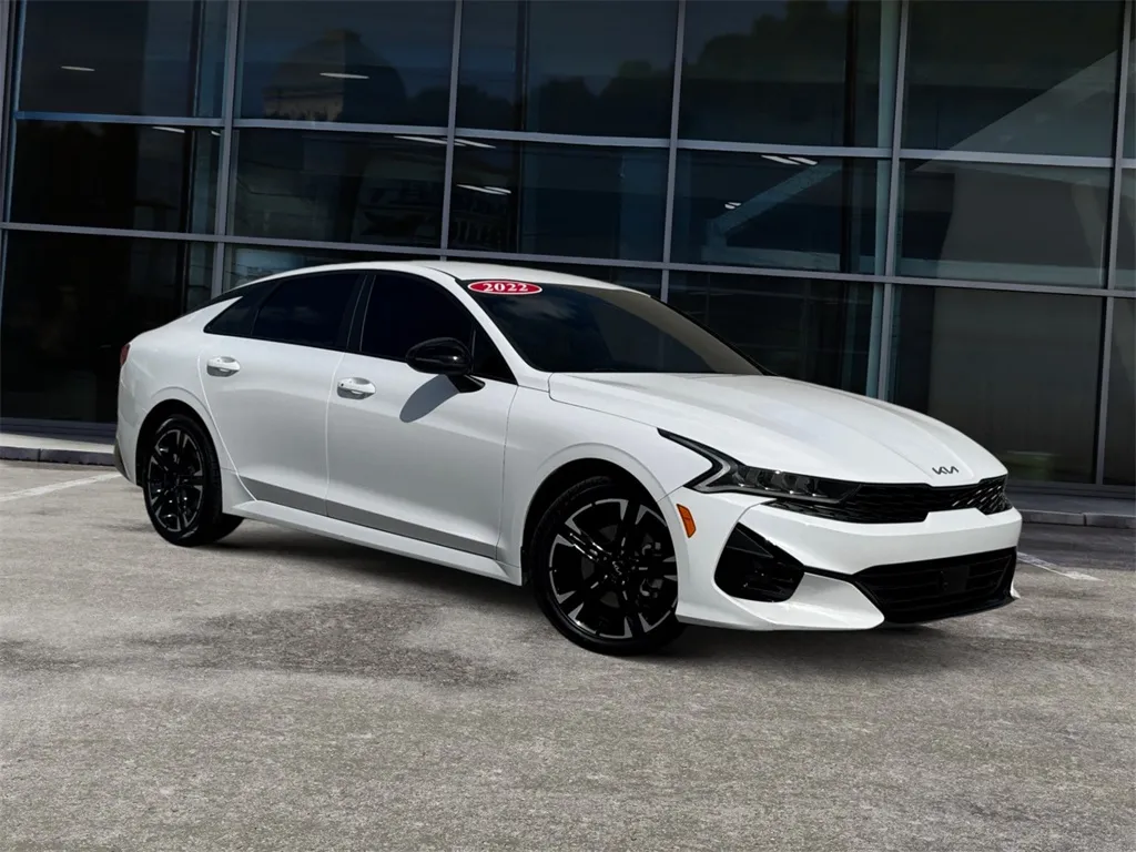 White 2022 Kia K5 GT-Line for sale in Knoxville, TN
