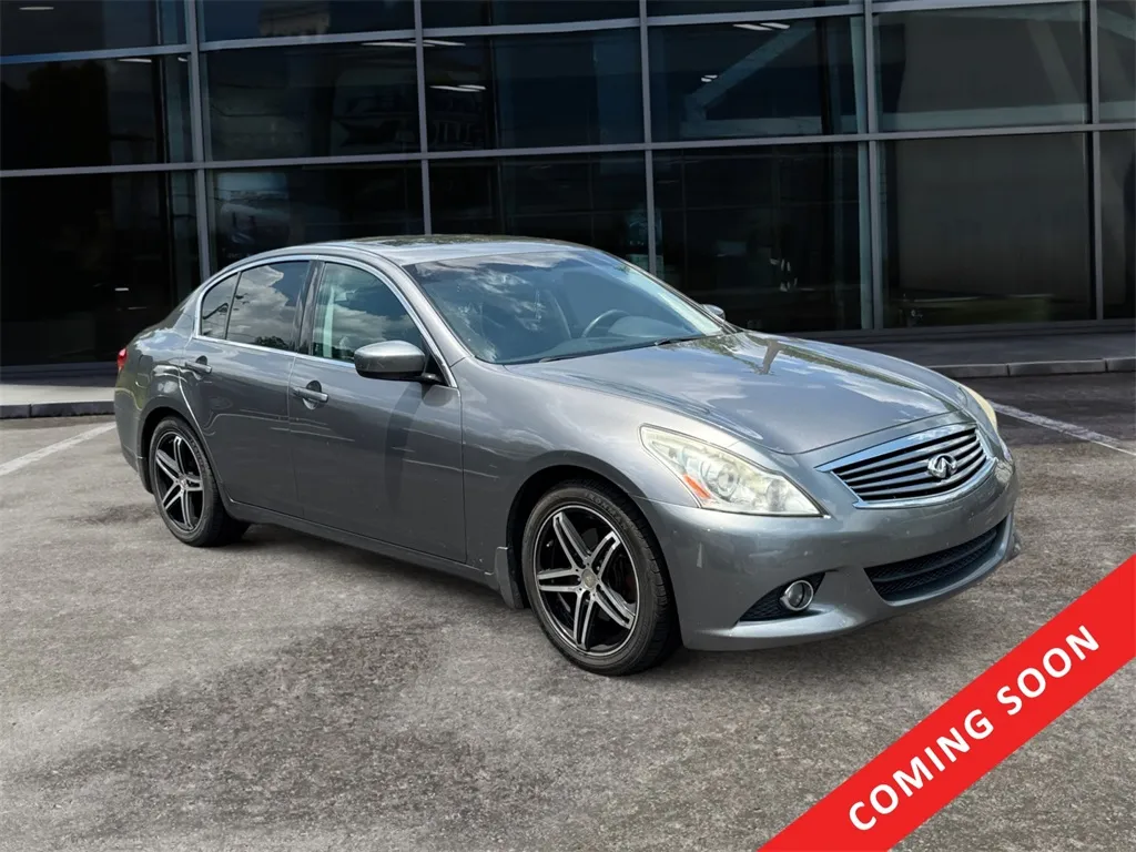 Gray 2013 INFINITI G37 Journey for sale in Knoxville, TN
