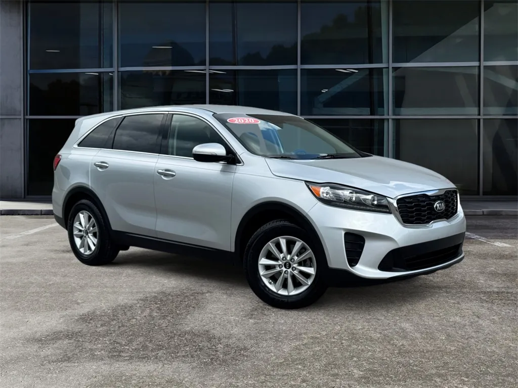 Silver 2020 Kia Sorento LX for sale in Knoxville, TN