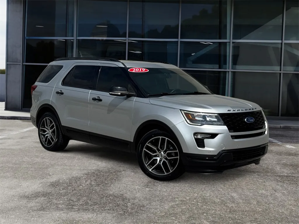 Silver 2019 Ford Explorer Sport for sale in Knoxville, TN
