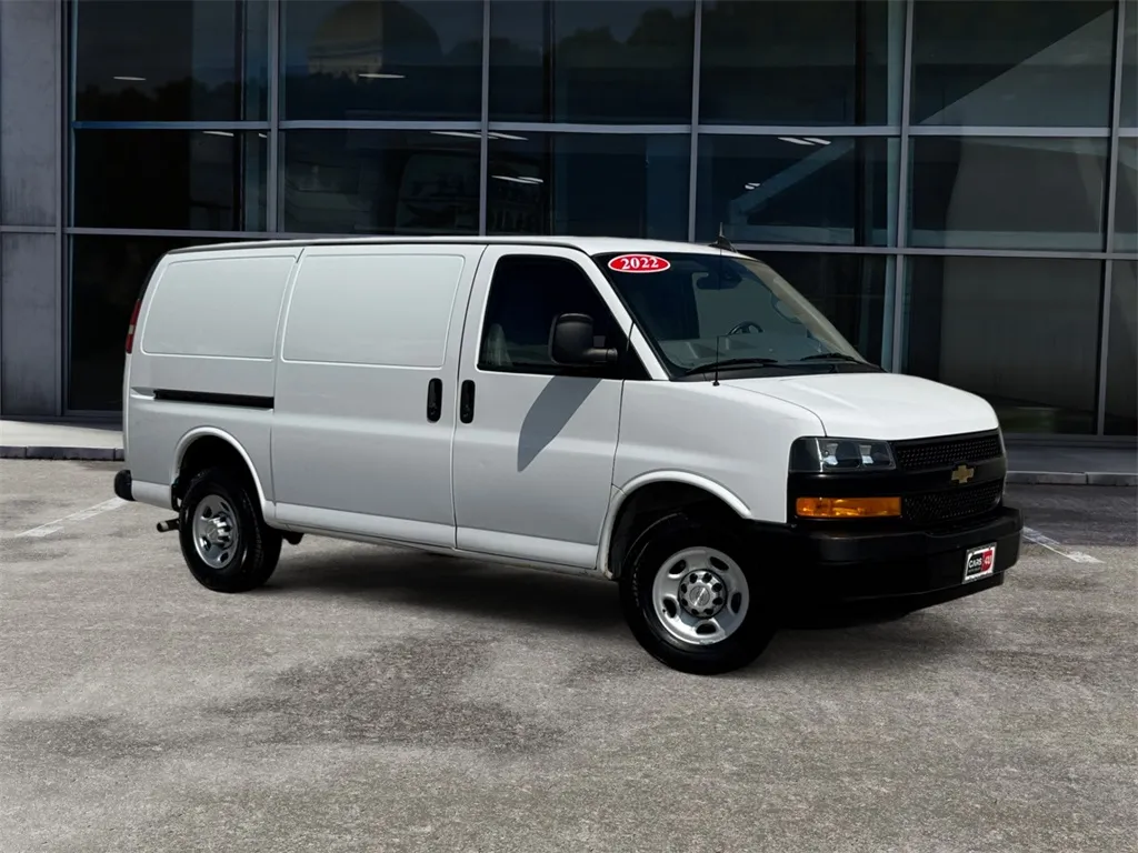 White 2022 Chevrolet Express 2500 Work Van for sale in Knoxville, TN
