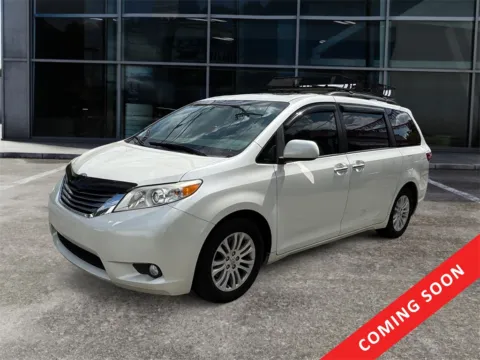 Photos of 2017 Toyota Sienna XLE Premium for sale in Knoxville, TN at Cars 4 U LLC