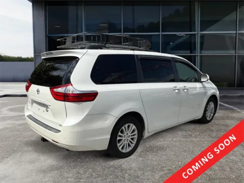 More photos of 2017 Toyota Sienna XLE Premium at Cars 4 U LLC, TN