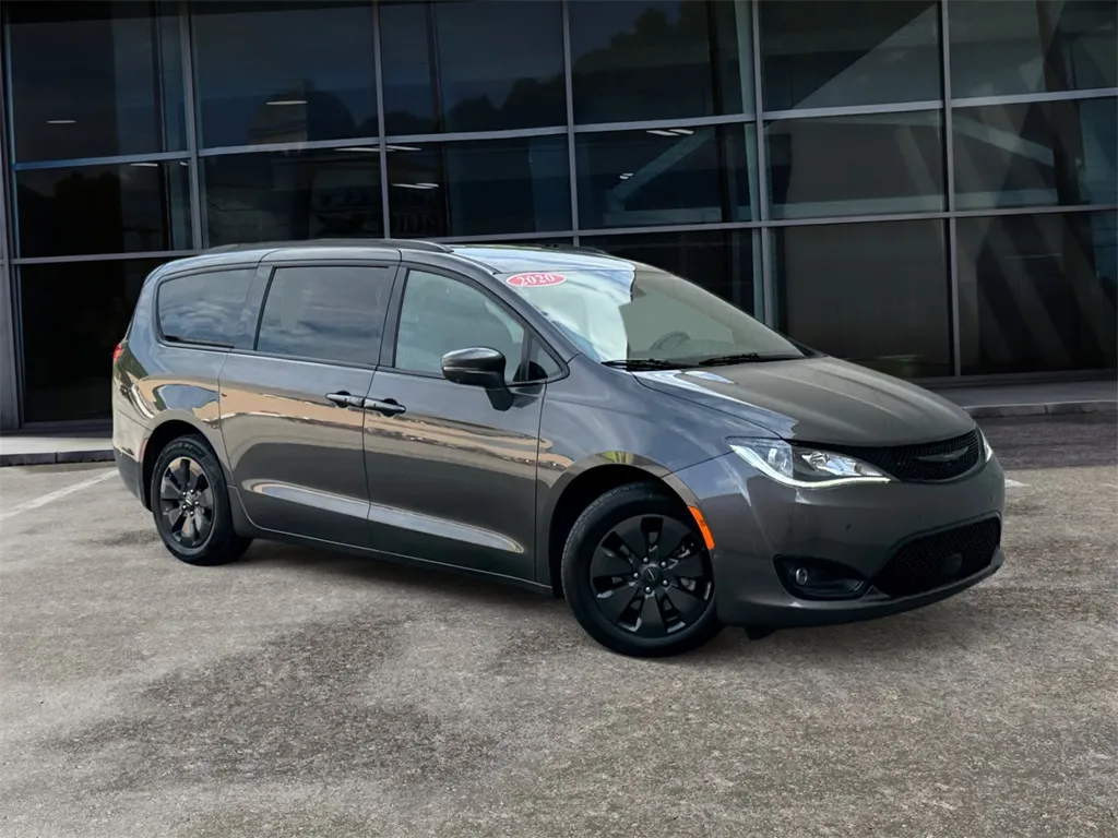 Gray 2020 Chrysler Pacifica Hybrid Limited for sale in Knoxville, TN