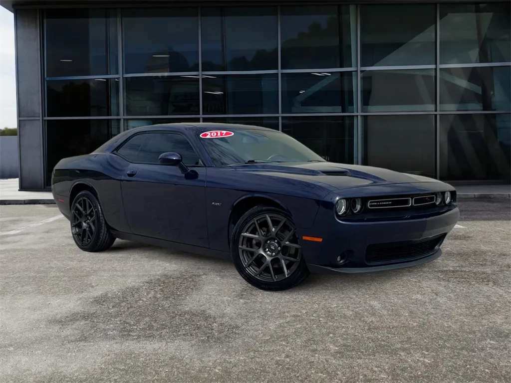 Blue 2017 Dodge Challenger R/T for sale in Knoxville, TN