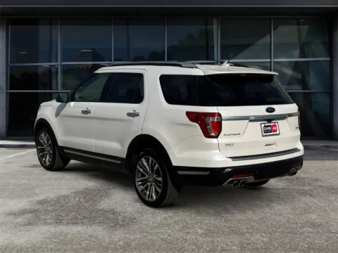 More photos of 2019 Ford Explorer Platinum at Cars 4 U LLC, TN