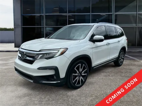 Photos of 2019 Honda Pilot Touring for sale in Knoxville, TN at Cars 4 U LLC