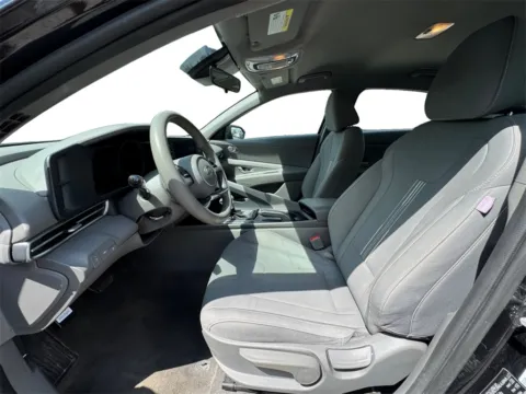 More photos of 2021 Hyundai Elantra SEL at Cars 4 U LLC, TN