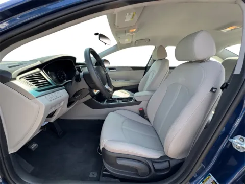 More photos of 2019 Hyundai Sonata ECO at Cars 4 U LLC, TN