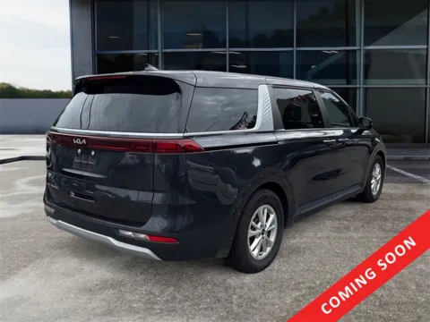 More photos of 2022 Kia Carnival LX at Cars 4 U LLC, TN